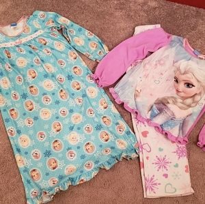Girls frozen nightgown and pajamas LOT of 2